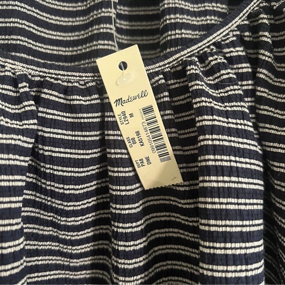 Madewell Texture and Thread Stripe NWT
Rouched Neck and Sleeves Top - Picture 7 of 12